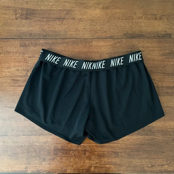 Nike Dri-Fit Training Shorts - Picture 3 of 3